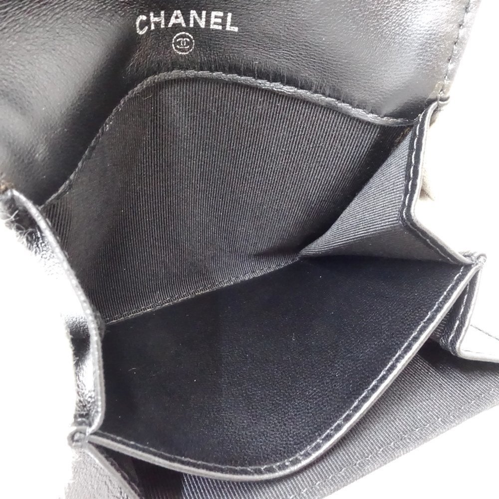 CHANEL Black Lambskin Leather Card Holder - Picture 7 of 10